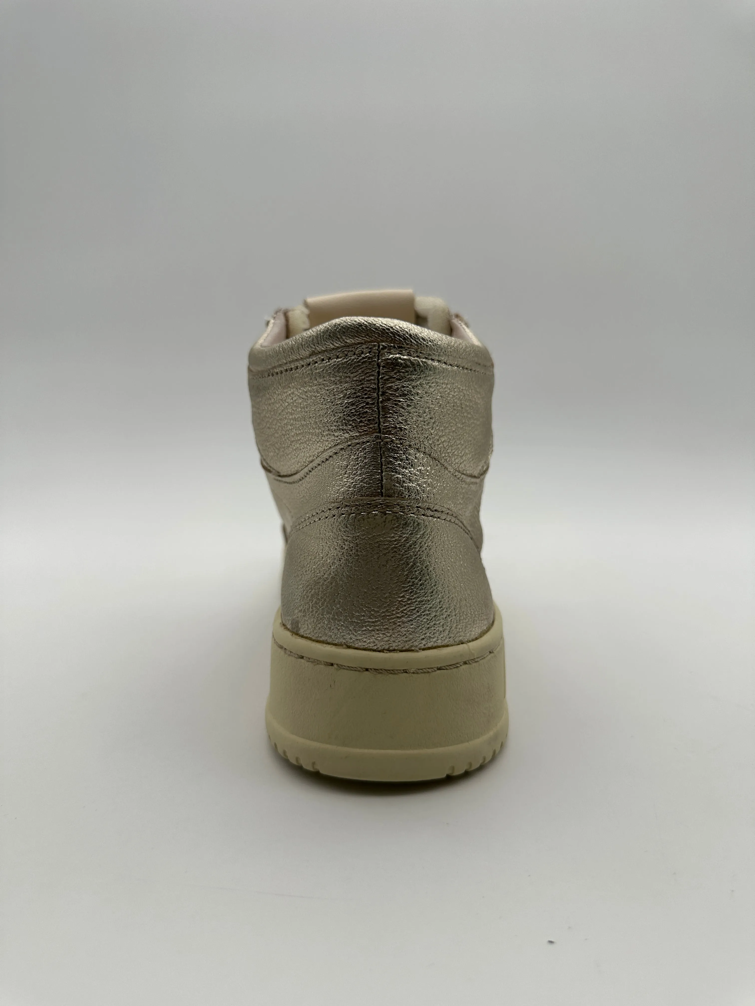 Autry Mid Sneakers