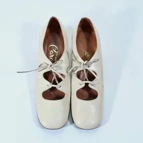 SOLD Vintage 60s Cream Leather MOD Lace Up Shoes, by Caressa SZ 6 1/2